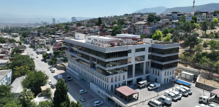 ak-parti-izmir-milletvekili-kayadan-chpli-belediyelere-sert-tepki-buyuksehir-agir-bir-finansal-krizin-icinde-1782676845535.png