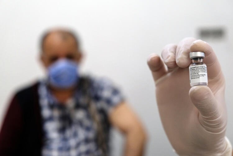 Sağlık Bakanlığı açıkladı! Onlara ikinci doz aşı yapılmayacak!