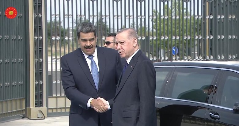 Başkan Erdoğan, Venezuela Devlet Başkanı Maduro’yu resmi törenle karşıladı