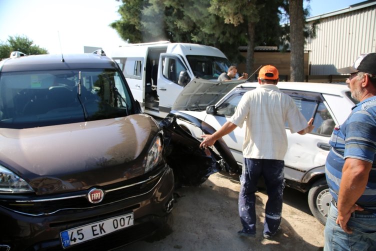 Manisa Şehzadeler’de trafik kazası: 16 yaralı