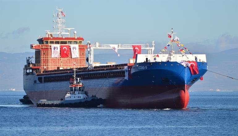 Türk mühendislerin 15 ayda yaptığı gemi suya indi