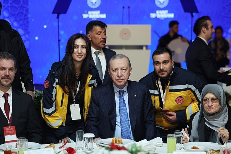 baskan-erdogan-saglik-sistemimiz-guclu-ve-dayaniklidir-1773516364369.jpeg