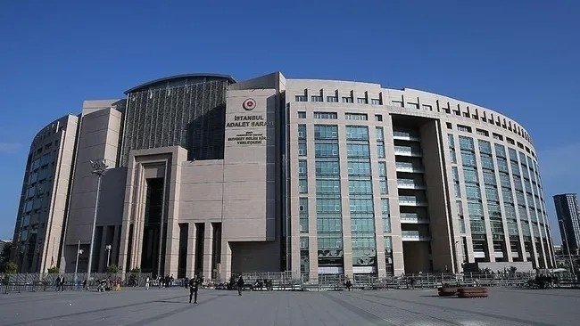 imamoglu-davasinda-kritik-durusma-para-trafigi-icin-sadece-getir-gotur-yapti-savunmasi-1778020679920.jpeg