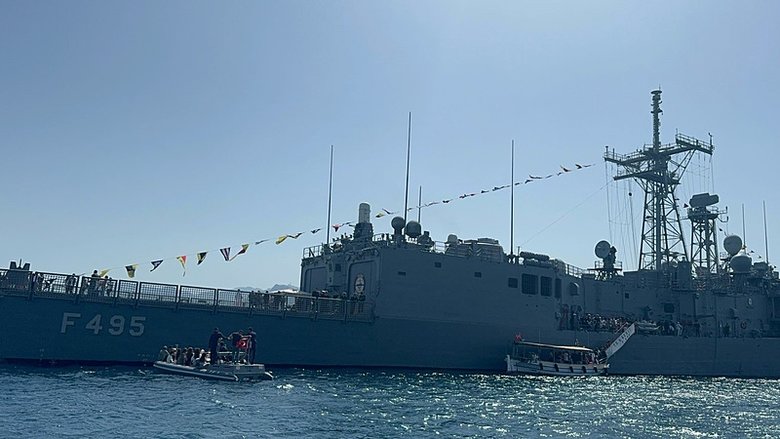 Türk donanmasının gücünü bir kez daha gördük