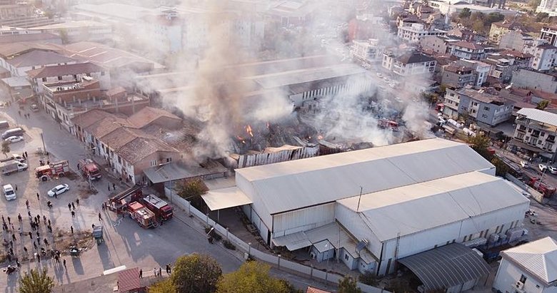 Denizli’de fabrika yangını! Alevler bir anda sardı