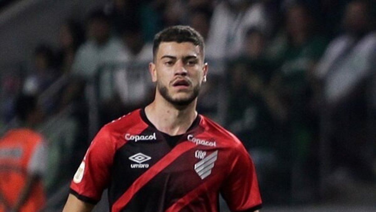 Gözler Romulo’da