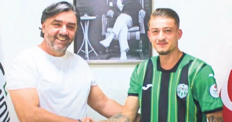 Bornova 1877’den sağ bek transferi