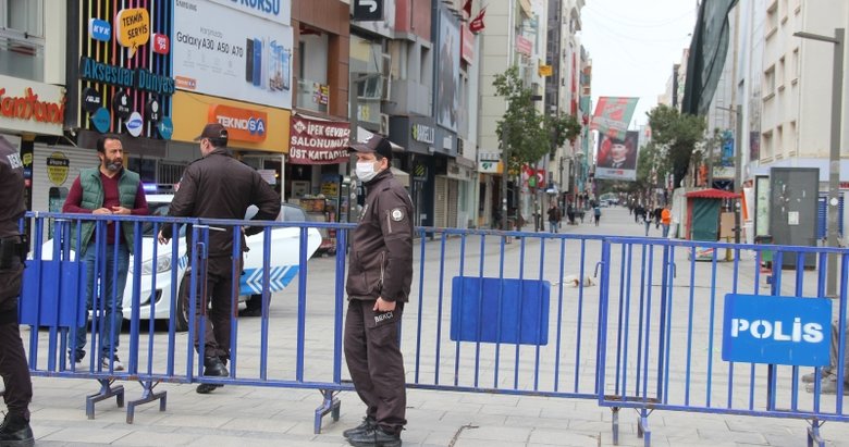 Karsiyaka Carsisi Na Giris Cikislar Kapatildi Izmir Haberleri