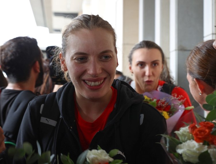 Filenin Sultanı Cansu Özbay kimdir? İzmirli mi?