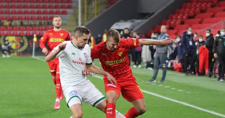 Göztepe Teknik Direktörü Palut: Süper Lig takımına yakışmayacak goller yedik