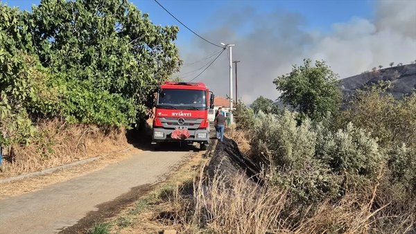 Manisa’daki korkutan yangın kontrol altına alındı