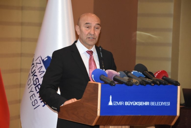 İzmir Büyükşehir Belediye Başkanı Tunç Soyer hem satıyor hem borçlanıyor