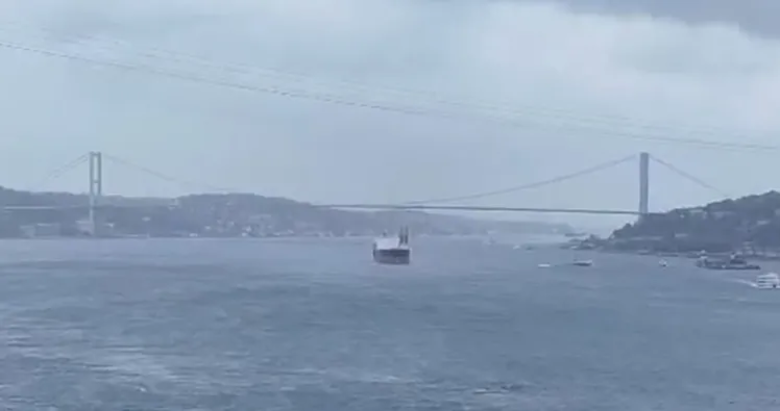İstanbul Boğazı’nda gemi arızası!