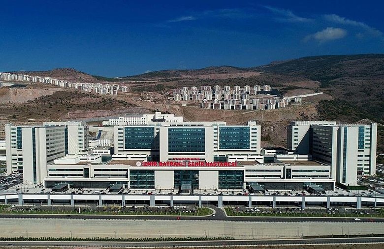 İzmir Şehir Hastanesi’nde ilk! Bakan Koca duyurdu