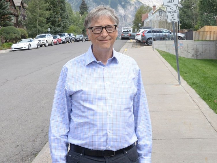 Bill Gates’in kızı süper yatla Bodrum’da