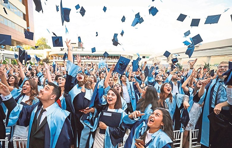 Yaşar’da mezuniyet sevinci