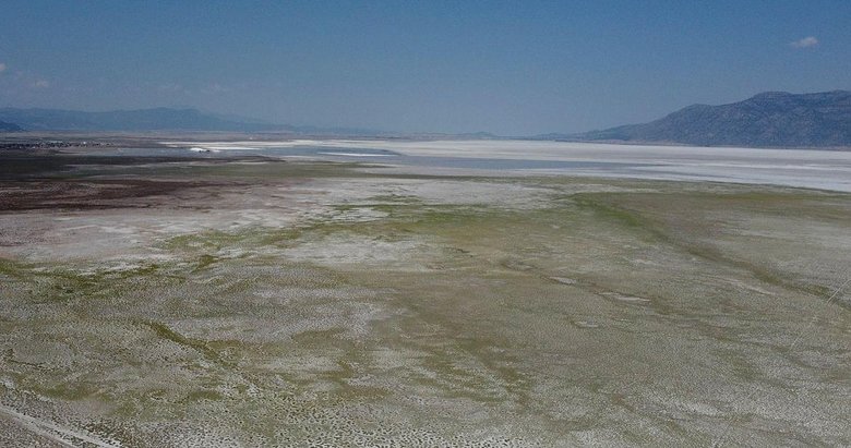 Endişelendiren görüntüler! Acıgöl’ü kaybediyoruz