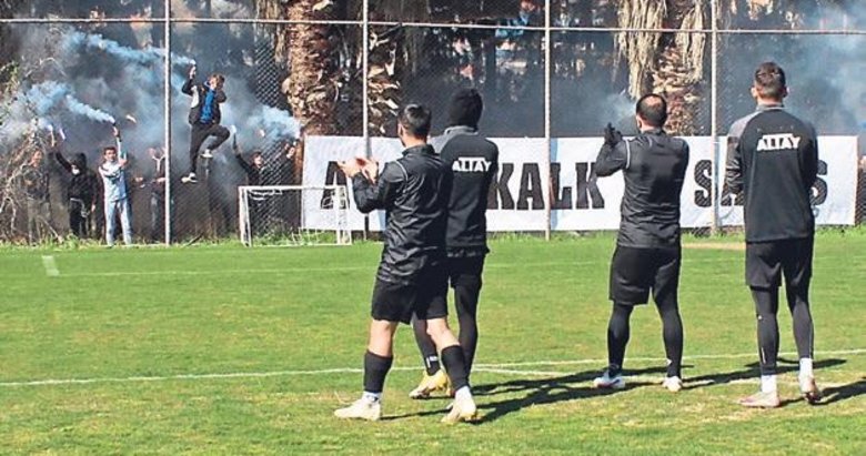 Altay’a taraftar desteği