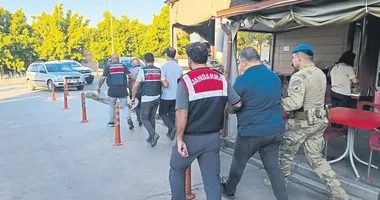 FETÖ’nün İzmir’deki finans ağına ağır darbe: 21 gözaltı