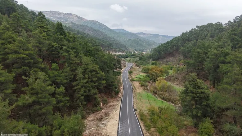 izmir-buyuksehir-belediyesi-izmirin-en-uzak-yolunu-yeniledi-1792394196433.jpeg