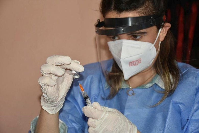 Uzmanından uyarı geldi! Koronavirüs aşısı öncesi ve sonrası buna dikkat