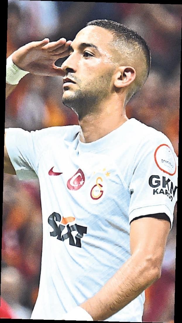 Galatasaray’da kanat trafiği