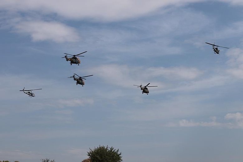 Hedefler başarıyla vuruldu! İzmir’de vatandaşlar ilgi ve heyecanla takip etti