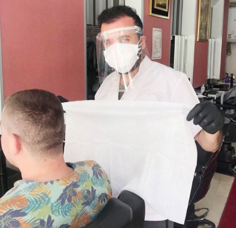 Korona olan doktor denetim yaptı, 50 berber karantinaya alındı
