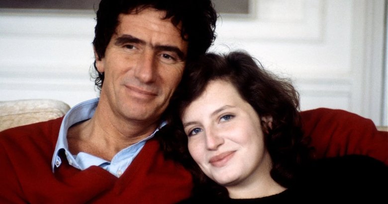 Epstein belgelerinde adı geçiyordu: Eski Fransız bakanın kızından beklenmedik istifa!