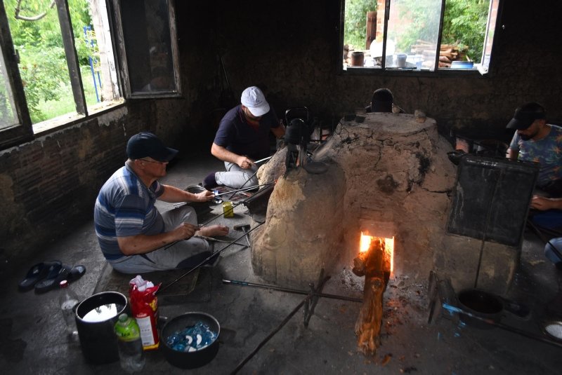 Izmir Kemalpasa Da Atesin Camla Bulustugu Nazarkoy E Yazin Ilgi Artti
