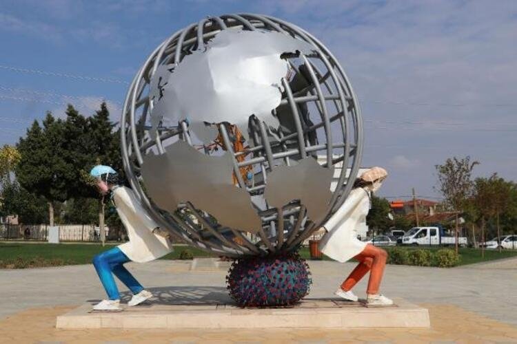 Denizli’de CHP’li belediyeden heykel faciası: Çocuklarımız görünce korkabilir