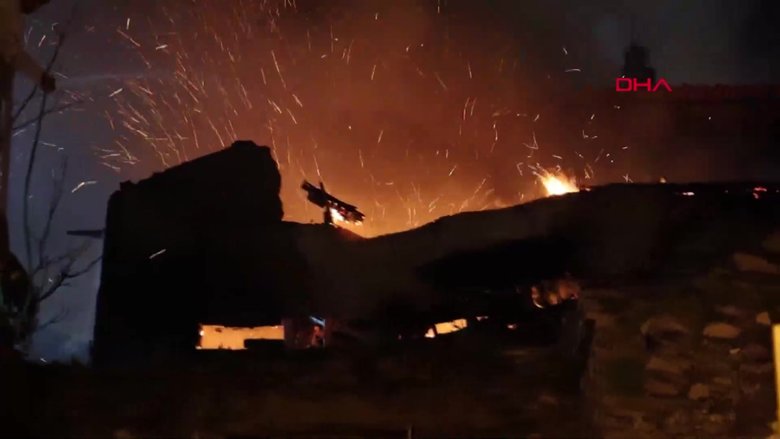 İzmir'de korku dolu anlar! Cayır cayır yandı