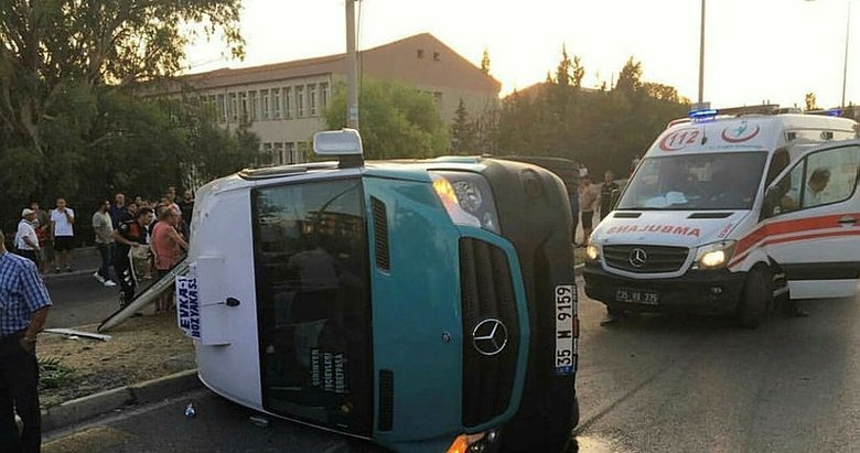 Ä°zmirâin Buca ilÃ§esinde bir otomobil ile hatlÄ± minibÃ¼sÃ¼n Ã§arpÄ±ÅmasÄ± sonucu meydana gelen trafik kazasÄ±nda 1 kiÅi Ã¶ldÃ¼, 8 kiÅi yaralandÄ±. ile ilgili gÃ¶rsel sonucu