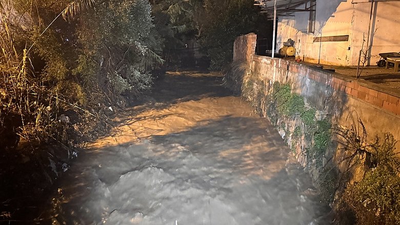 Bodrum’da kuvvetli sağanak nedeniyle evleri su bastı