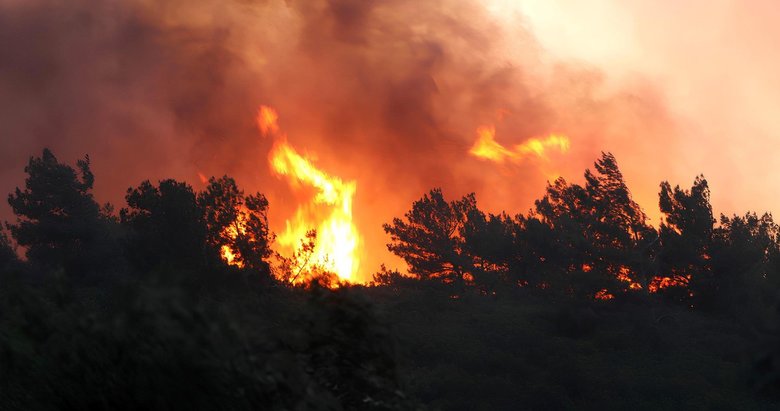 Soma’daki yangın 2. gününde kısmen kontrol altında! Havadan ve karadan müdahale sürüyor