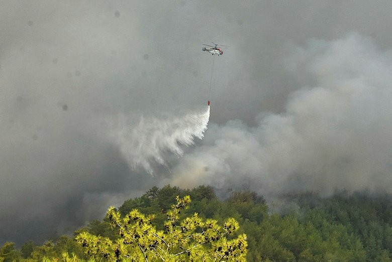 İspanyol yangın söndürme uçakları Köyceğiz’e müdahale ediyor
