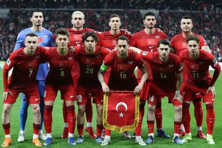 izmirde-milli-mac-heyecani-izmirde-turkiye-avustralya-maci-nerede-izlenecek-dev-ekran-adresi-belli-oldu-1781361014199.jpeg