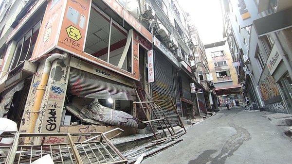 Beyoğlu’ndaki patlamada bina çökmüştü! Facianın izleri gün aydınlanınca ortaya çıktı