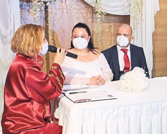 Hastalıkta ve sağlıkta sevdiğinin Güneş’i oldu