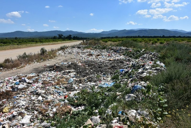 Kaz Dağları’na atılan çöpler, vatandaşların tepkisini çekiyor!
