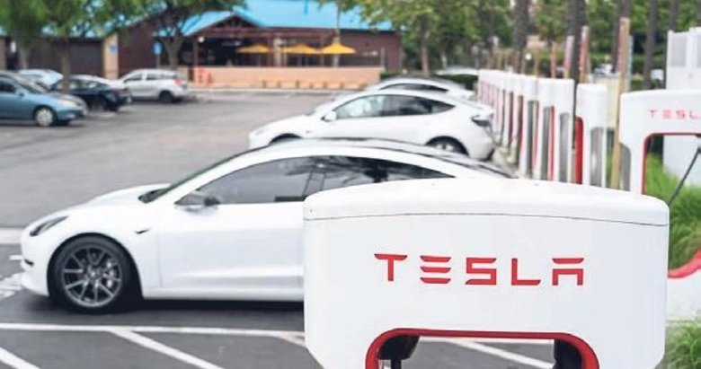 Tesla 2 milyondan fazla aracını geri çağıracak