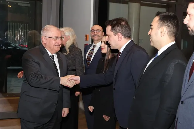 Milli Savunma Bakanı Güler’den Berlin Büyükelçiliği’ne ziyaret!