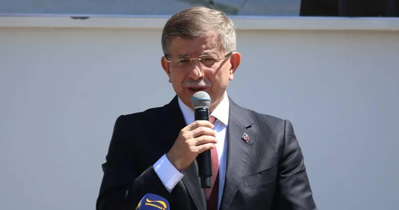 Ahmet Davutoğlu’na ’Cumhurbaşkanına hakaret’ soruşturması! İfade vereceği tarih belli oldu...