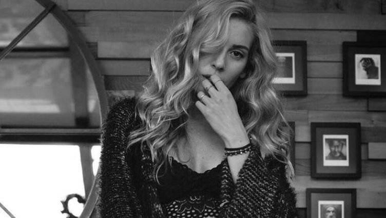 Doğuma Marmaris’te hazırlanan Sinem Kobal’dan yeni paylaşım geldi