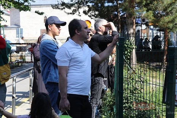 son-dakika-2026-lgs-basladi-lgs-saat-kacta-bitecek-1781342060214.jpeg
