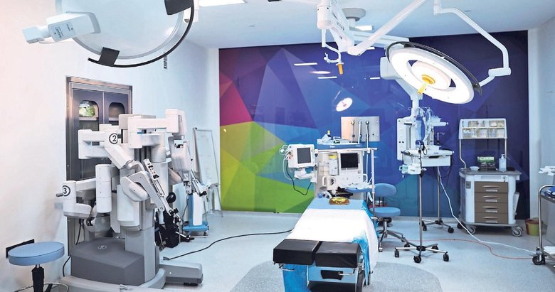 Robotik cerrahide uluslararası merkez hedefi