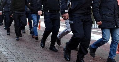 İzmir merkezli kaçakçılık operasyonunda 3 kişi tutuklandı