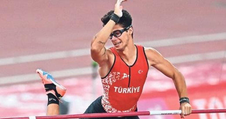 Milli atlet Ersu Şaşma ikinci