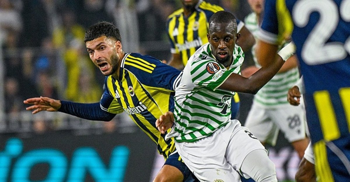 Fener evinde takıldı