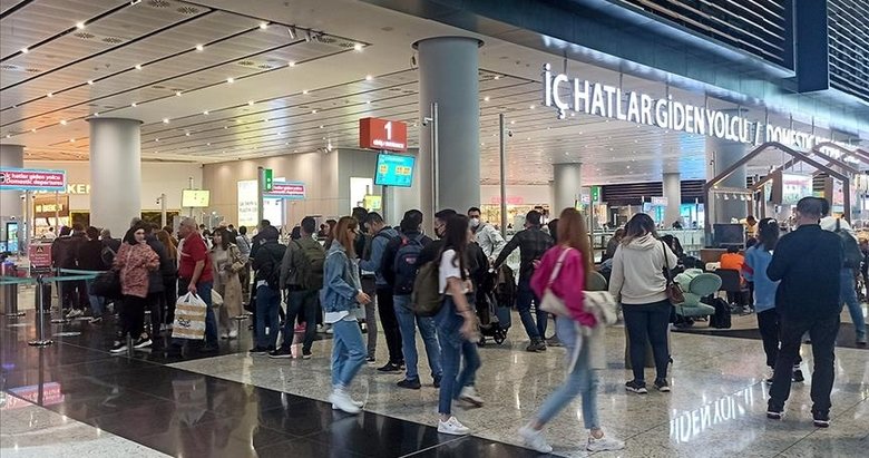 Türkiye’de hava yoluyla seyahat eden yolcu sayısı 4 ayda 64,2 milyonu aştı